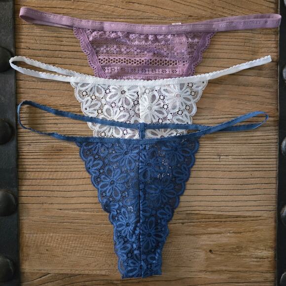 Victoria's Secret V-String Thong 3 piece bundle sz L New - Picture 1 of 4